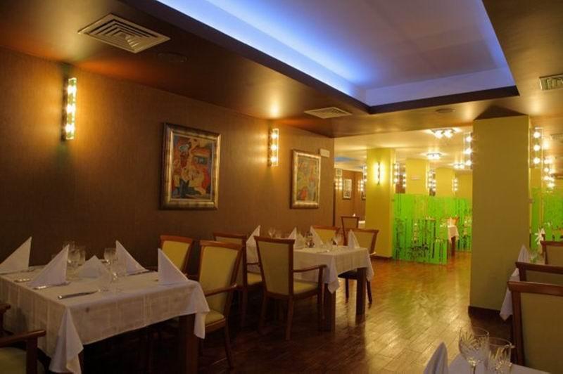 Hotel City Pleven Ngoại thất bức ảnh