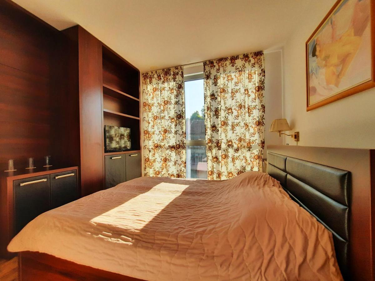 Hotel City Pleven Ngoại thất bức ảnh