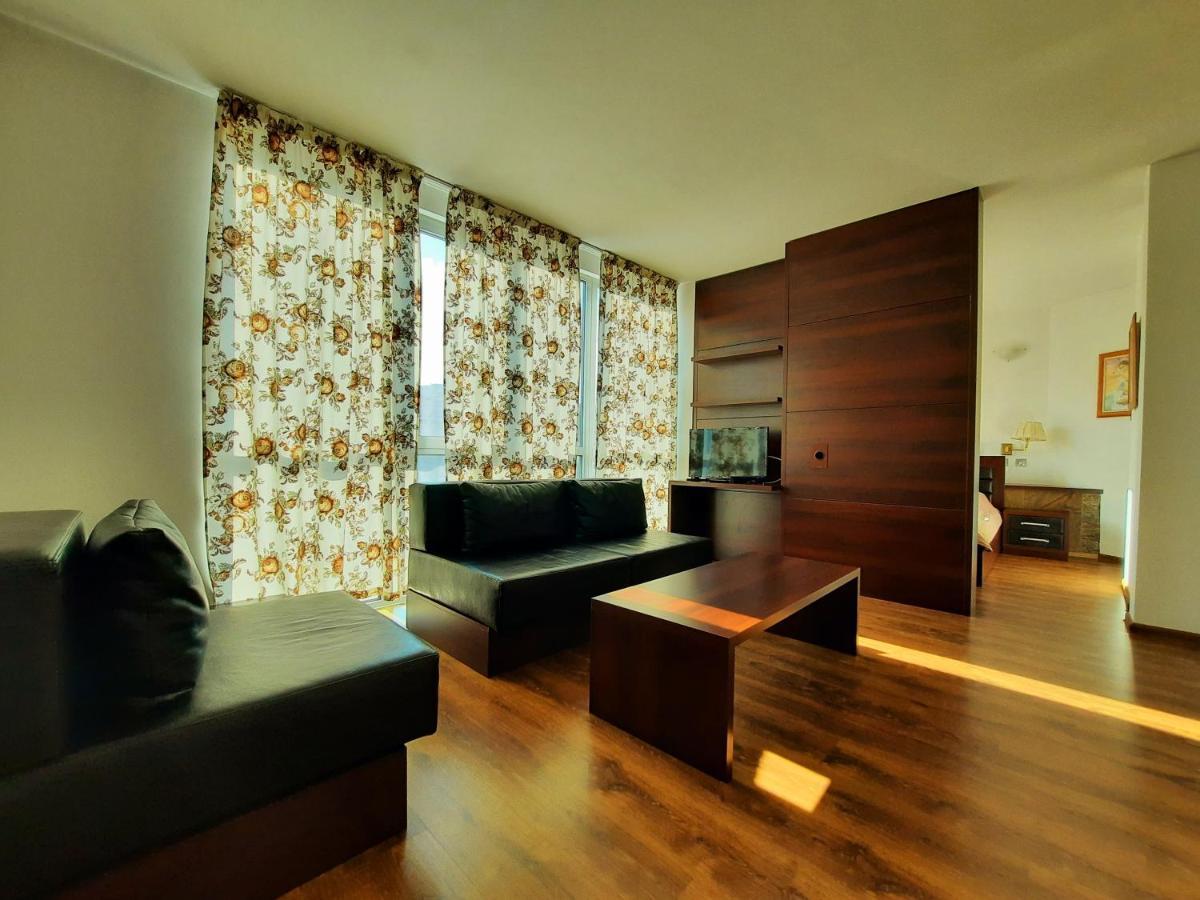 Hotel City Pleven Ngoại thất bức ảnh