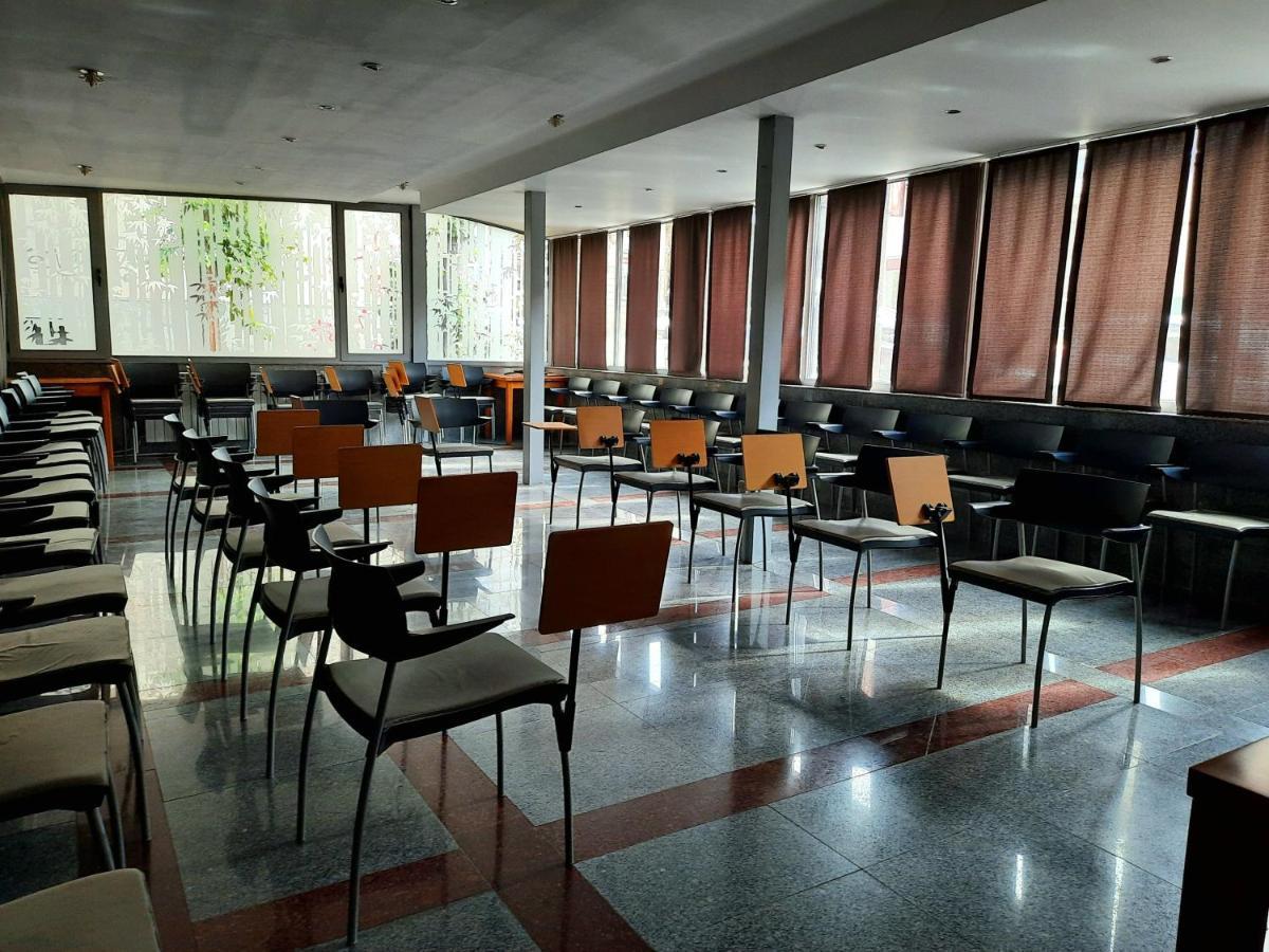 Hotel City Pleven Ngoại thất bức ảnh