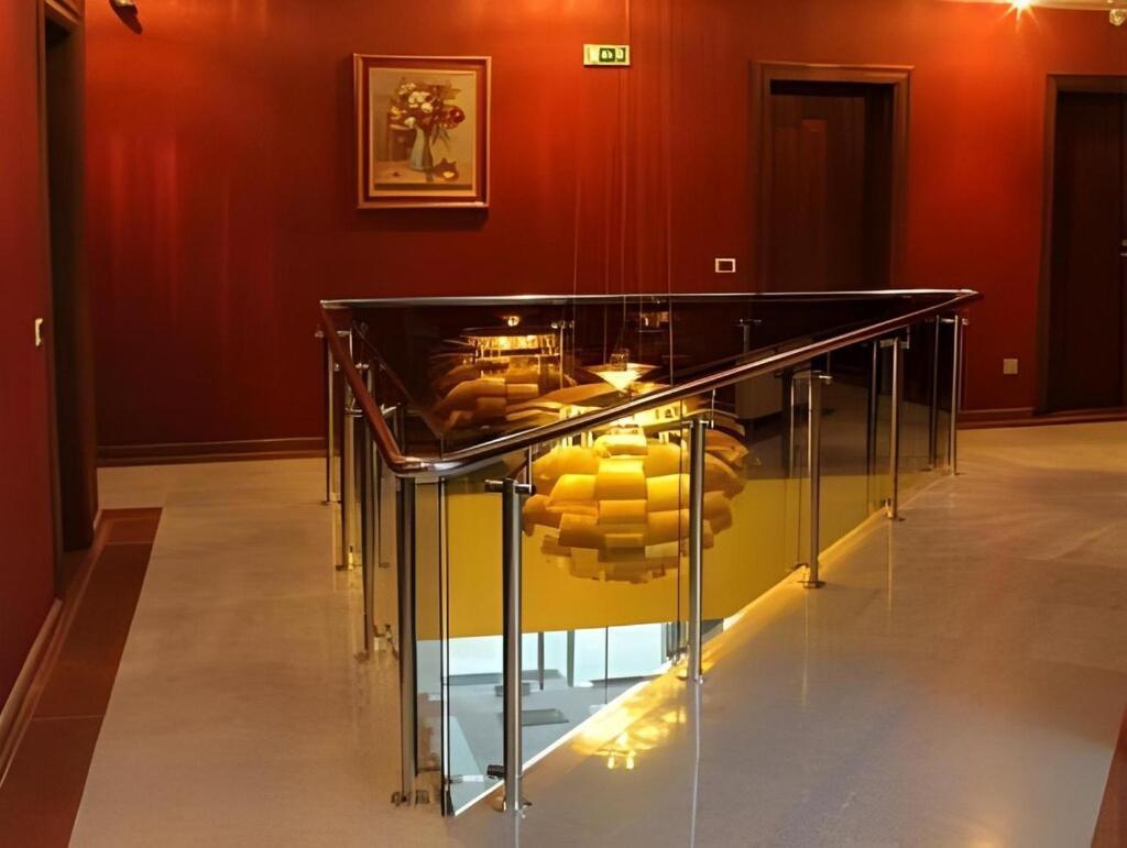 Hotel City Pleven Ngoại thất bức ảnh